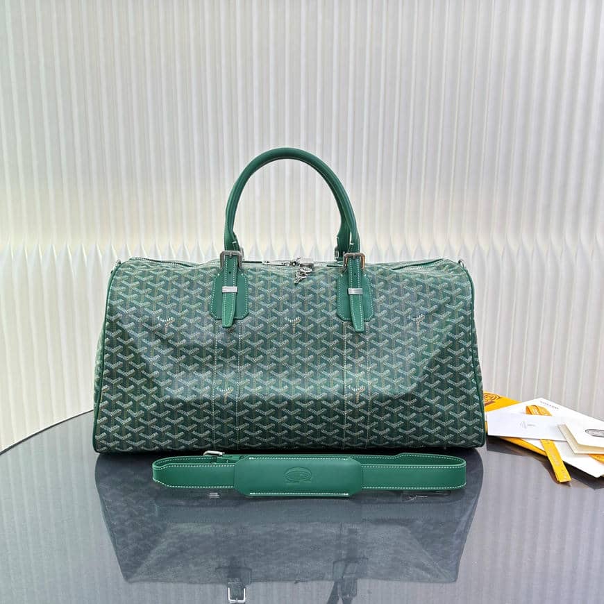 Travel Duffle3